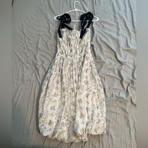 Short floral puffy dress